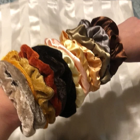 14pc Tan&RandomColors Scrunchies - Picture 2 of 2